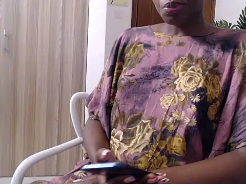 Snapshot of black___ghodess chatting on June 5, 6:52 am black ghodess online show from June 5, 6:52 am