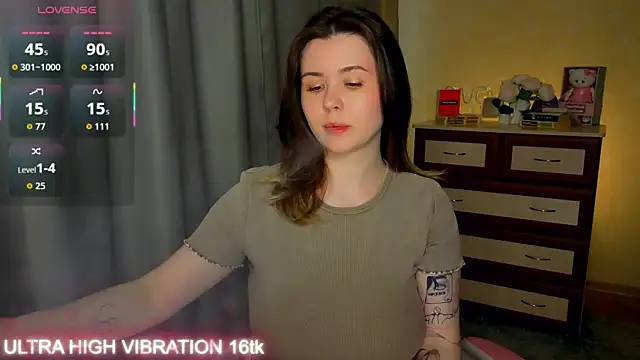 Snapshot of cutie_mili chatting on May 14, 9:16 am cutie mili online show from May 14, 9:16 am