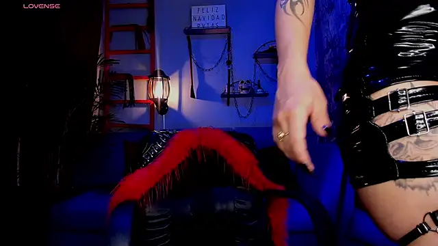 Snapshot of irregular_fetish_ chatting on December 26, 8:53 pm irregular fetish online show from December 26, 8:53 pm