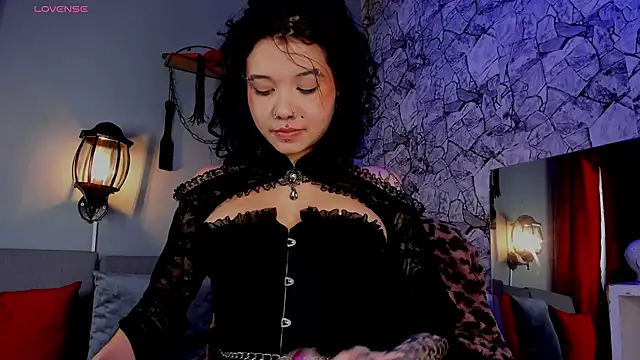 Snapshot of irregular_fetish_ chatting on March 6, 8:48 pm irregular fetish online show from March 6, 8:48 pm