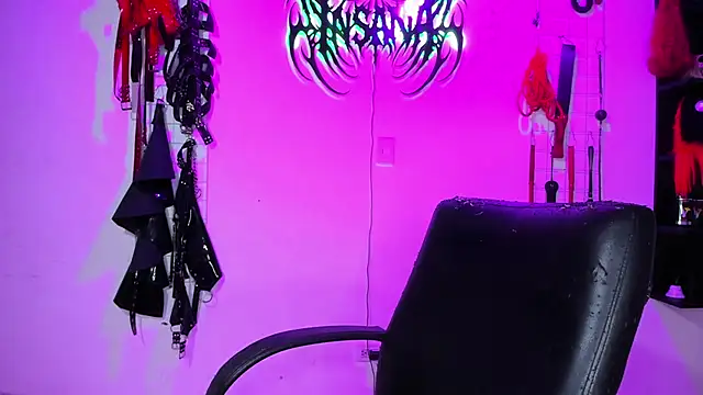 irregular fetish  online show from March 28, 7:57 pm