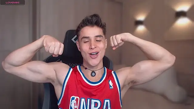 thomklein online show from April 17, 7:39 pm