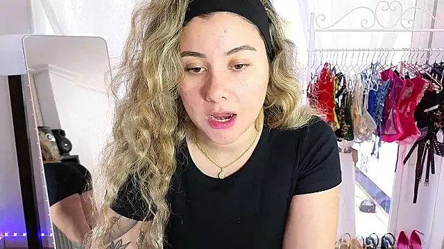 Tawny cox online show from March 25, 9:26 am