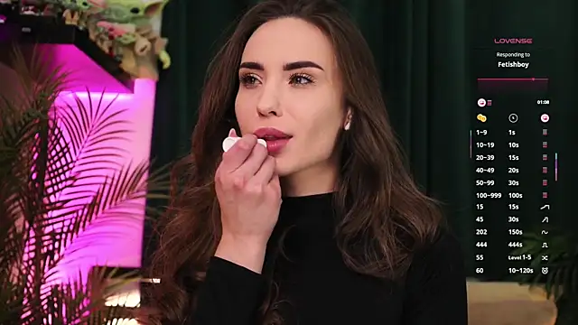 BabyYoda- online show from November 8, 6:40 pm