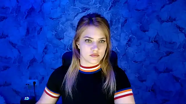 Snapshot of nika_gold1 chatting on May 12, 6:49 pm nika gold1 online show from May 12, 6:49 pm