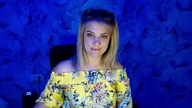 Snapshot of nika_gold1 chatting on May 29, 5:55 pm nika gold1 online show from May 29, 5:55 pm