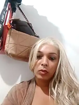 Snapshot of transgirl26 chatting on April 14, 8:59 pm transgirl26 online show from April 14, 8:59 pm