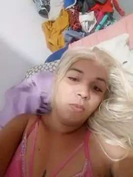 Snapshot of transgirl26 chatting on May 24, 2:16 am transgirl26 online show from May 24, 2:16 am