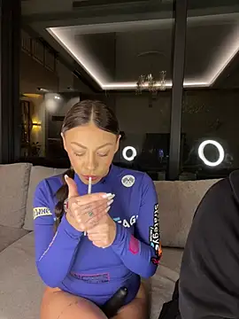 SexOnMyLvL online show from February 4, 9:31 pm