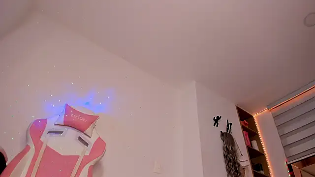 andreafernandz online show from July 17, 3:02 am
