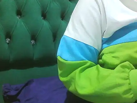 Snapshot of Sexy_Riri chatting on September 18, 11:51 pm Sexy Riri online show from September 18, 11:51 pm