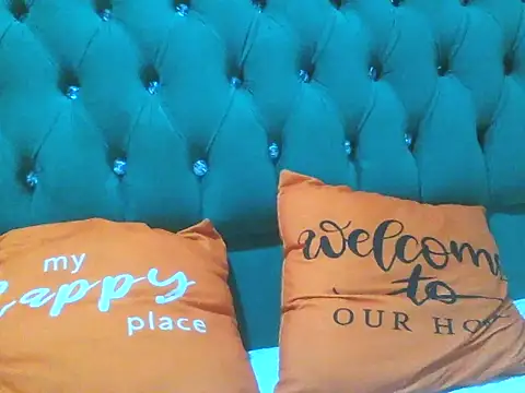 Snapshot of Sexy_Riri chatting on September 21, 9:05 pm Sexy Riri online show from September 21, 9:05 pm