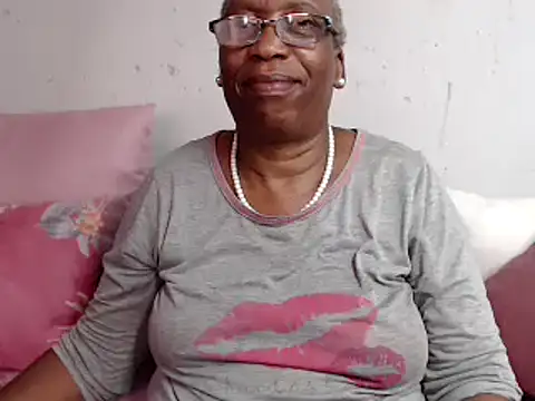 Snapshot of Freakyassnwildx chatting on December 7, 9:17 am Freakyassnwildx online show from December 7, 9:17 am