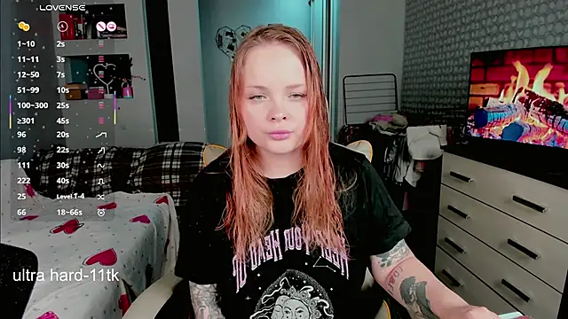Snapshot of flower_sarah_ chatting on June 13, 9:46 pm flower sarah online show from June 13, 9:46 pm