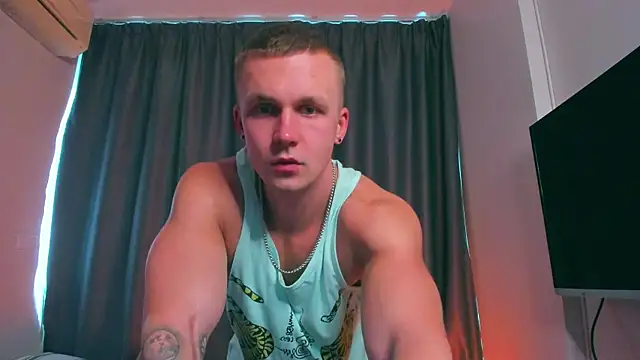 Snapshot of Samuel_Andrew chatting on February 1, 3:41 am Samuel Andrew online show from February 1, 3:41 am