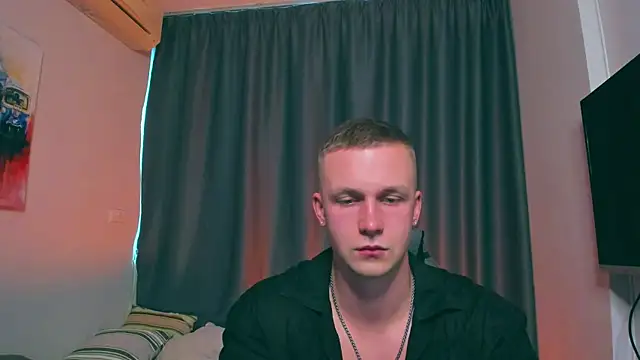 Snapshot of Samuel_Andrew chatting on March 6, 5:57 am Samuel Andrew online show from March 6, 5:57 am