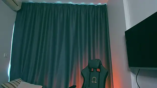 Snapshot of Samuel_Andrew chatting on March 19, 7:18 am Samuel Andrew online show from March 19, 7:18 am