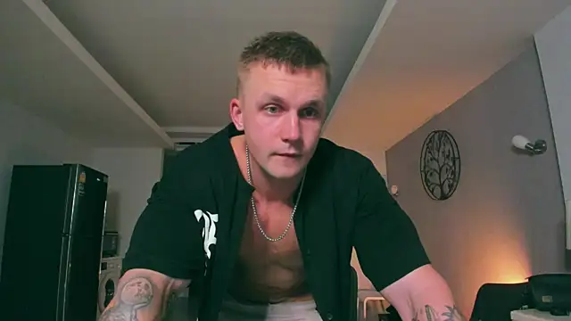 Snapshot of Samuel_Andrew chatting on September 19, 3:41 am Samuel Andrew online show from September 19, 3:41 am