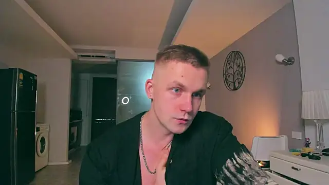 Snapshot of Samuel_Andrew chatting on October 14, 6:14 am Samuel Andrew online show from October 14, 6:14 am