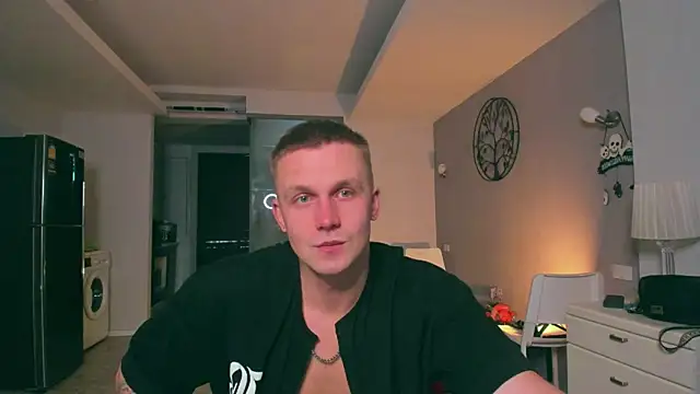 Snapshot of Samuel_Andrew chatting on October 19, 2:12 am Samuel Andrew online show from October 19, 2:12 am