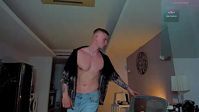 Samuel Andrew online show from April 12, 3:33 am