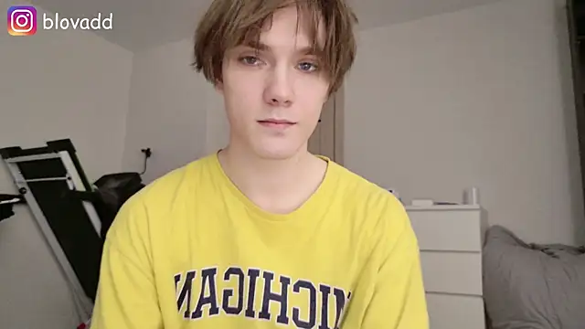 Snapshot of callmenineoneseven chatting on May 25, 6:58 pm callmenineoneseven online show from May 25, 6:58 pm