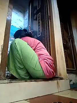 Mamta Chaterjee online show from March 4, 6:26 am