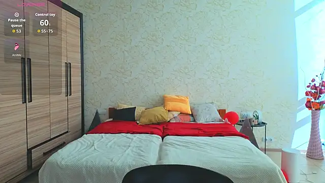 JulisSweet online show from March 1, 8:49 am