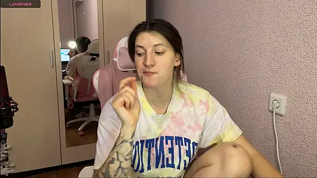 Snapshot of Katrin__kiss chatting on January 29, 5:13 pm Katrin kiss online show from January 29, 5:13 pm