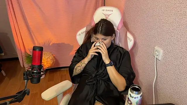 Katrin  kiss online show from December 1, 5:51 pm