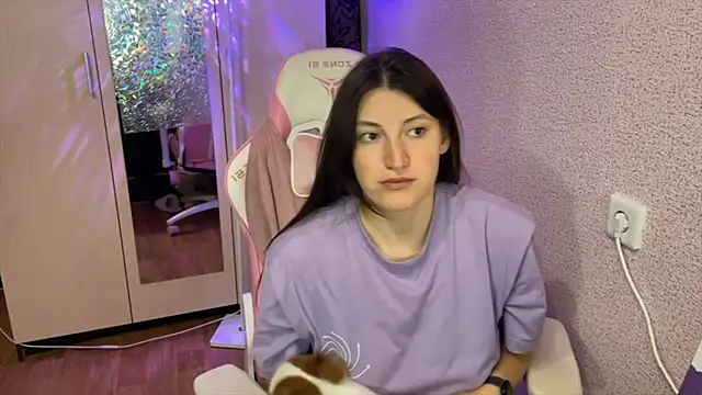 Katrin  kiss online show from April 19, 6:32 pm