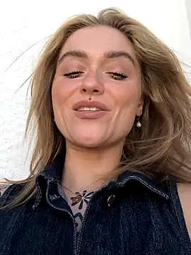 Goldloeckchen159 online show from June 26, 4:22 pm