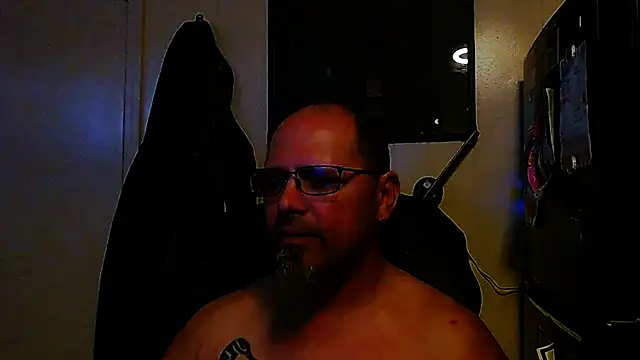 KrazyLegz online show from November 16, 5:07 pm