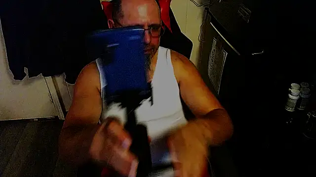 KrazyLegz online show from December 15, 2:27 am