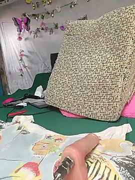 NinaGauther online show from January 5, 5:27 pm