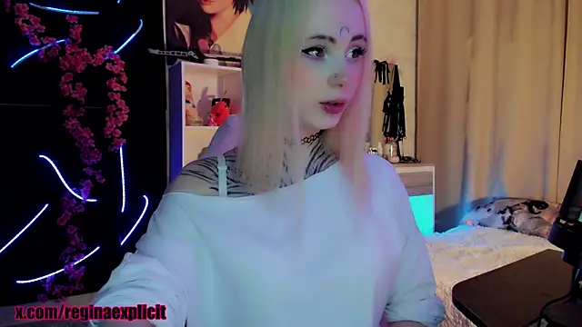 snake  bites online show from April 17, 9:07 pm