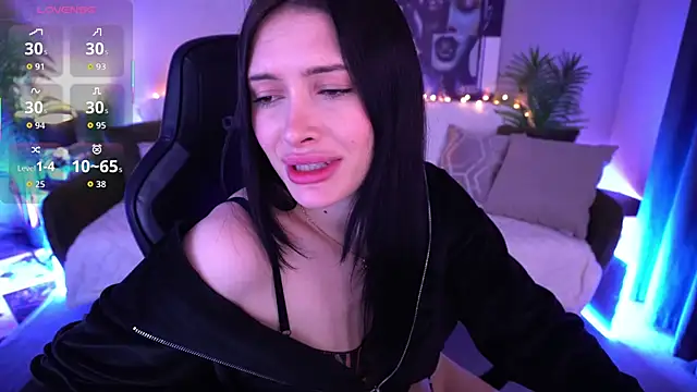 MilaSecrett online show from March 29, 1:00 pm