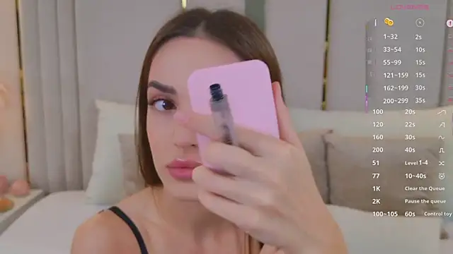 BellaHalles online show from April 20, 5:43 am