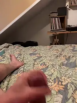 LivingLegend1978 online show from April 15, 4:47 pm