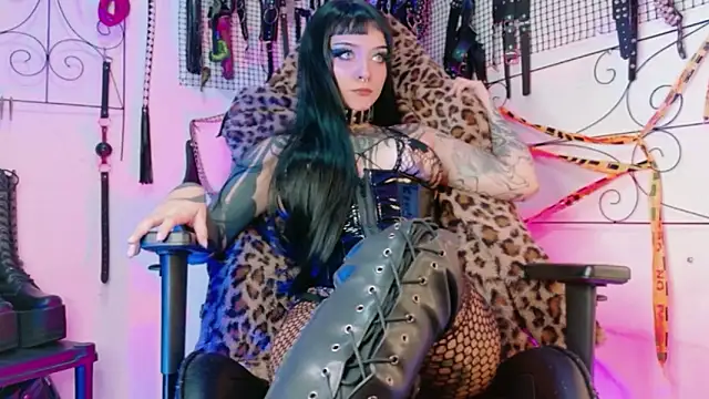 Snapshot of Agatha_BDSM chatting on April 30, 8:15 pm Agatha BDSM online show from April 30, 8:15 pm