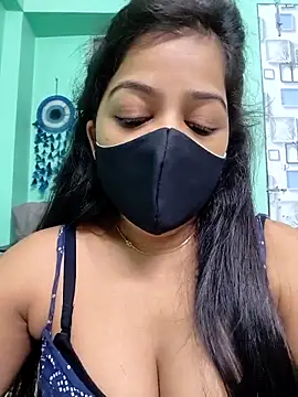 Snapshot of Monalisa_Singh chatting on May 4, 6:26 pm Monalisa Singh online show from May 4, 6:26 pm