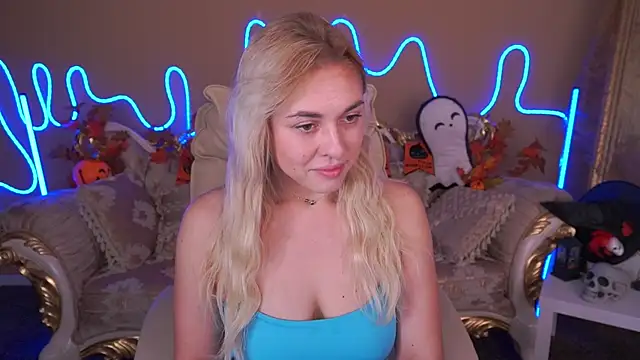 ArishkaLulu online show from November 1, 7:10 am