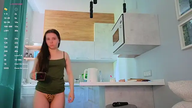 DonnaBurkee online show from June 30, 4:13 am