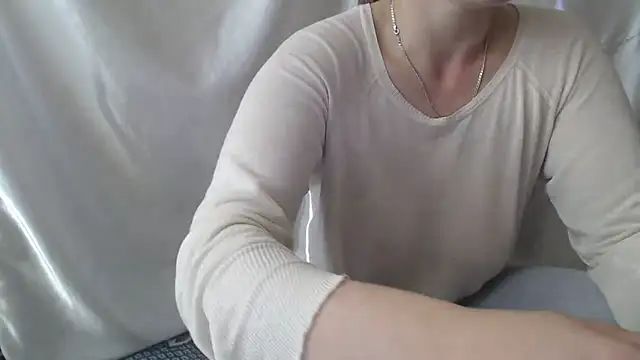 Snapshot of Burberrry_ chatting on May 6, 4:01 pm Burberrry online show from May 6, 4:01 pm