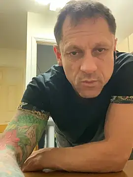 Snapshot of Yourhotboy_42 chatting on January 31, 7:18 pm Yourhotboy 42 online show from January 31, 7:18 pm