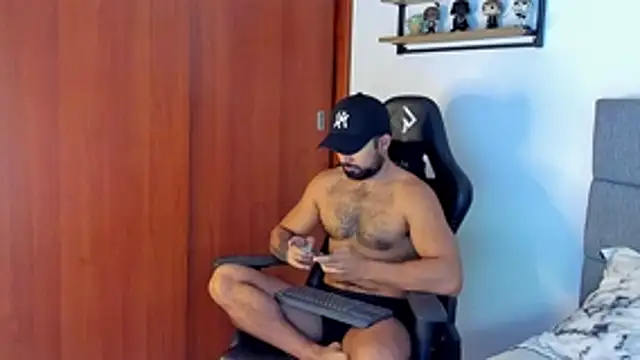 ethaanjones online show from March 29, 2:39 pm