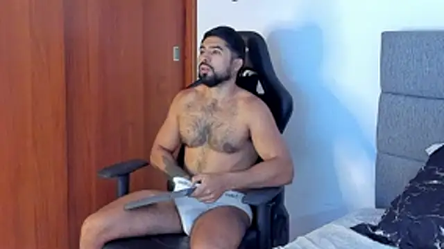 ethaanjones online show from April 4, 1:19 pm