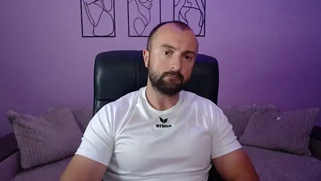 brindlefly6969 online show from July 3, 10:43 am