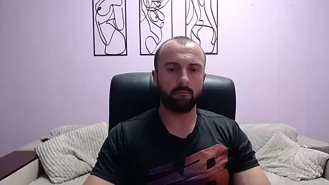brindlefly6969 online show from August 6, 11:34 am