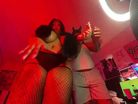 4EVAGLACIERS online show from March 2, 10:03 am